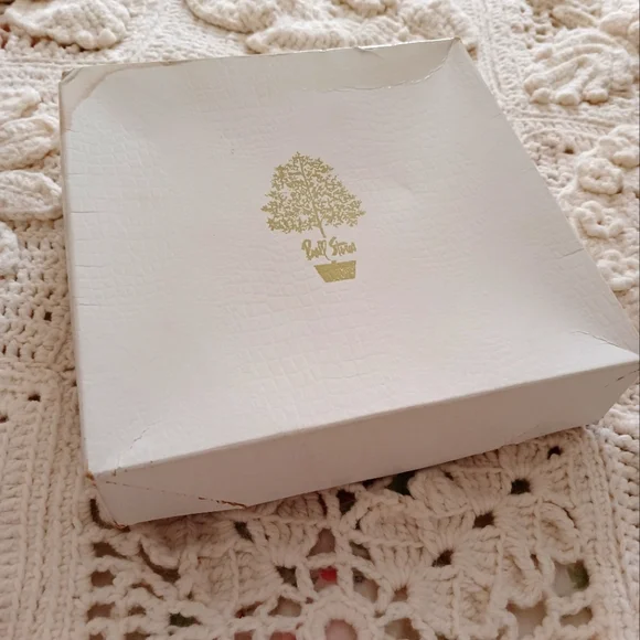 UNWORN, PRECIOUS, PINK BRIDAL SLIPPERS IN ORIGINAL GIFT BOX FROM THE 1950S! - Picture 7 of 15